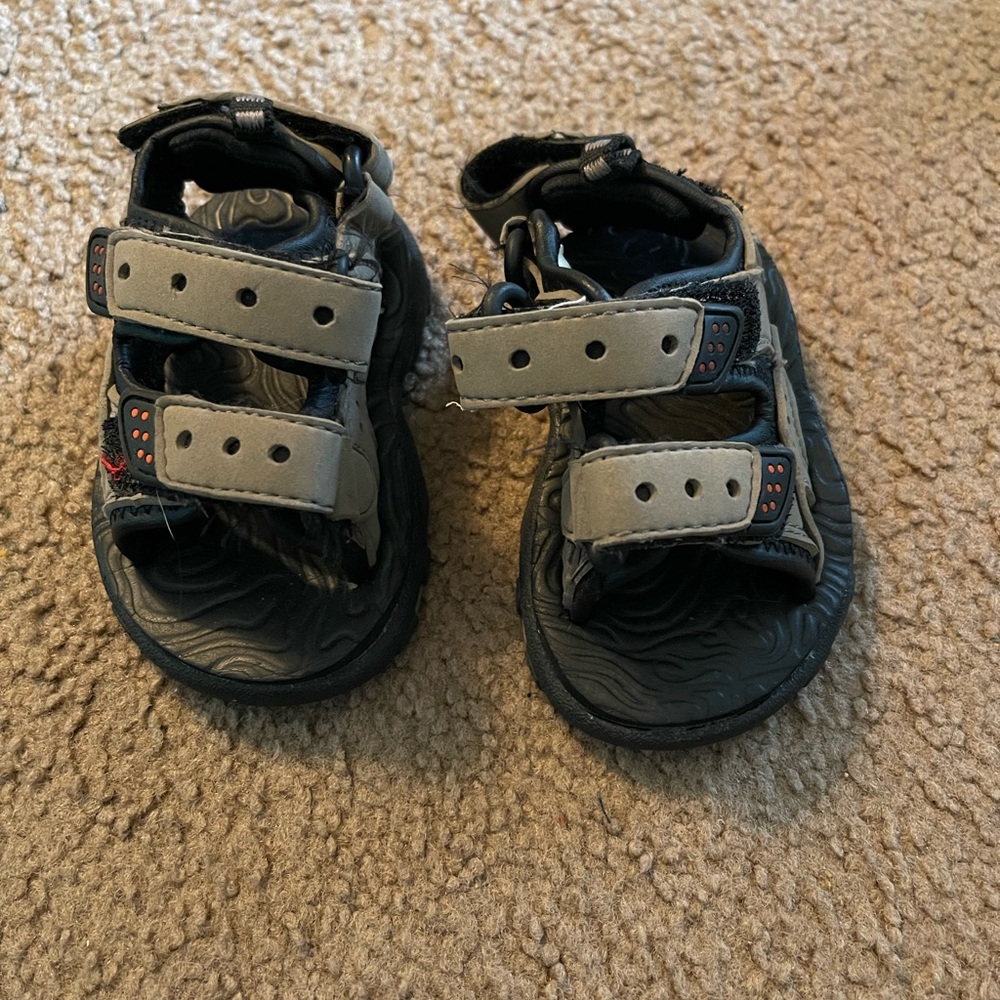Baby sandals
